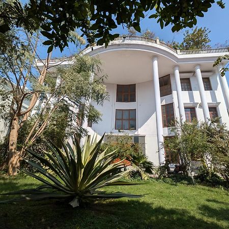 Mulberry Garden Hotel Varanasi Exterior photo