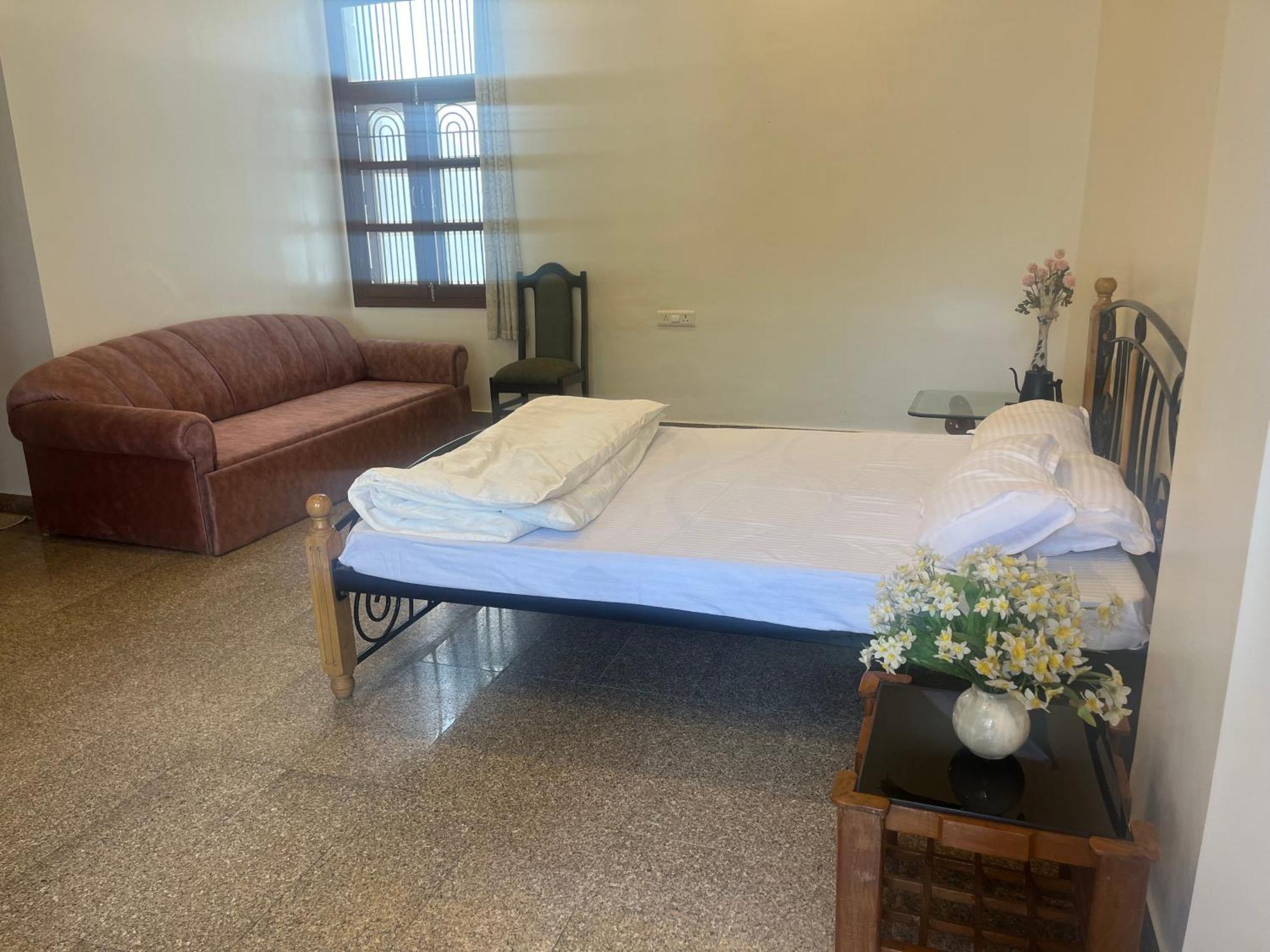 Mulberry Garden Hotel Varanasi Exterior photo