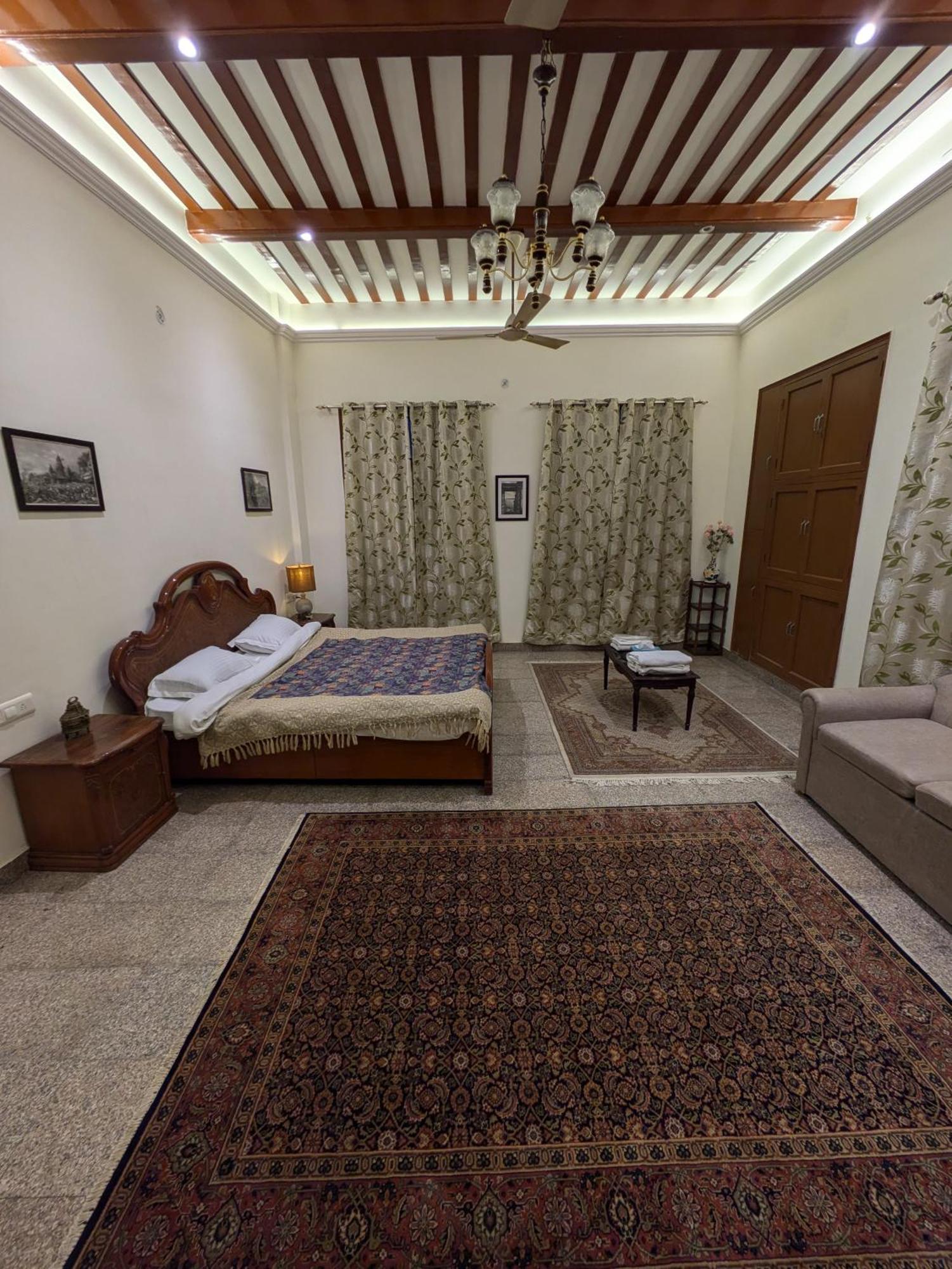 Mulberry Garden Hotel Varanasi Exterior photo