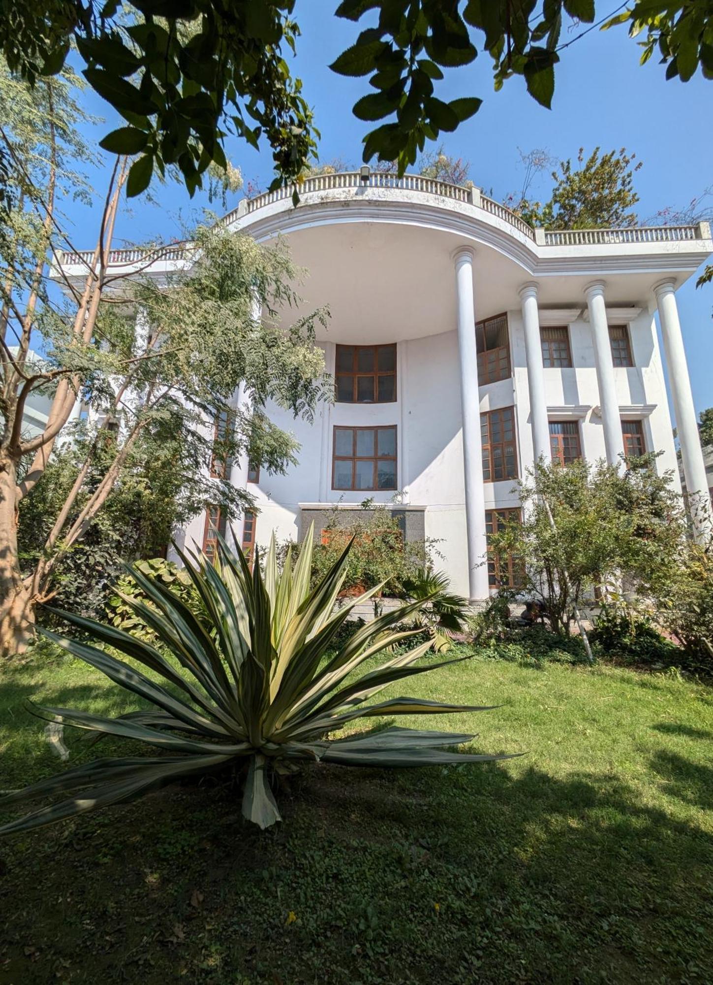 Mulberry Garden Hotel Varanasi Exterior photo